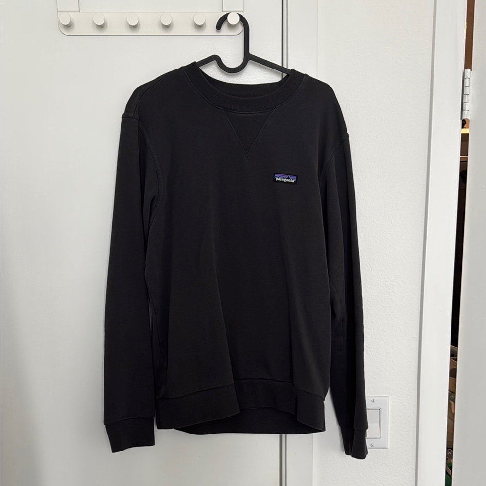 Patagonia Men's Classic Black Crewneck Sweater